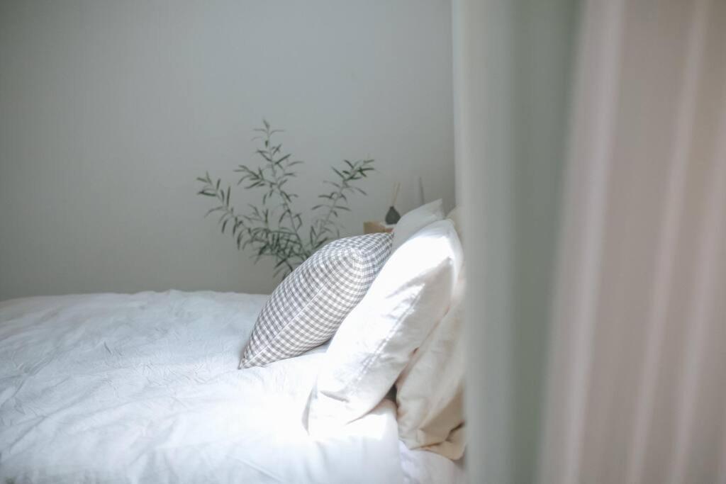 Brick House / Hongik Station 10min Apartment *